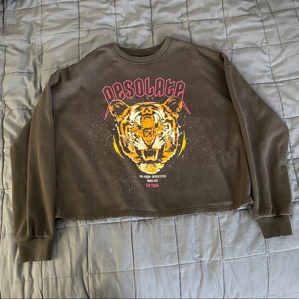 H&M cropped sweatshirt